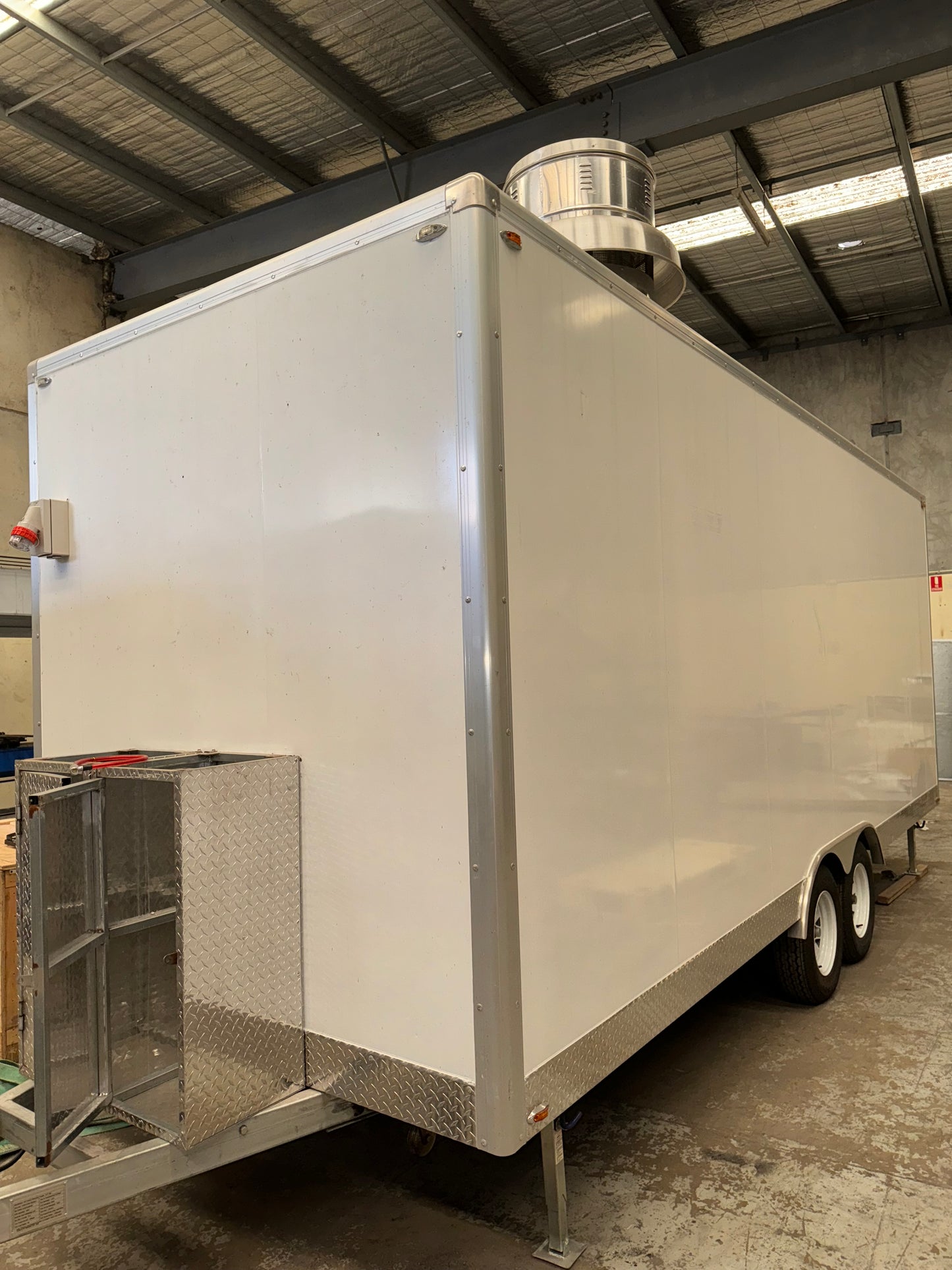 6 Meter Food Trailer