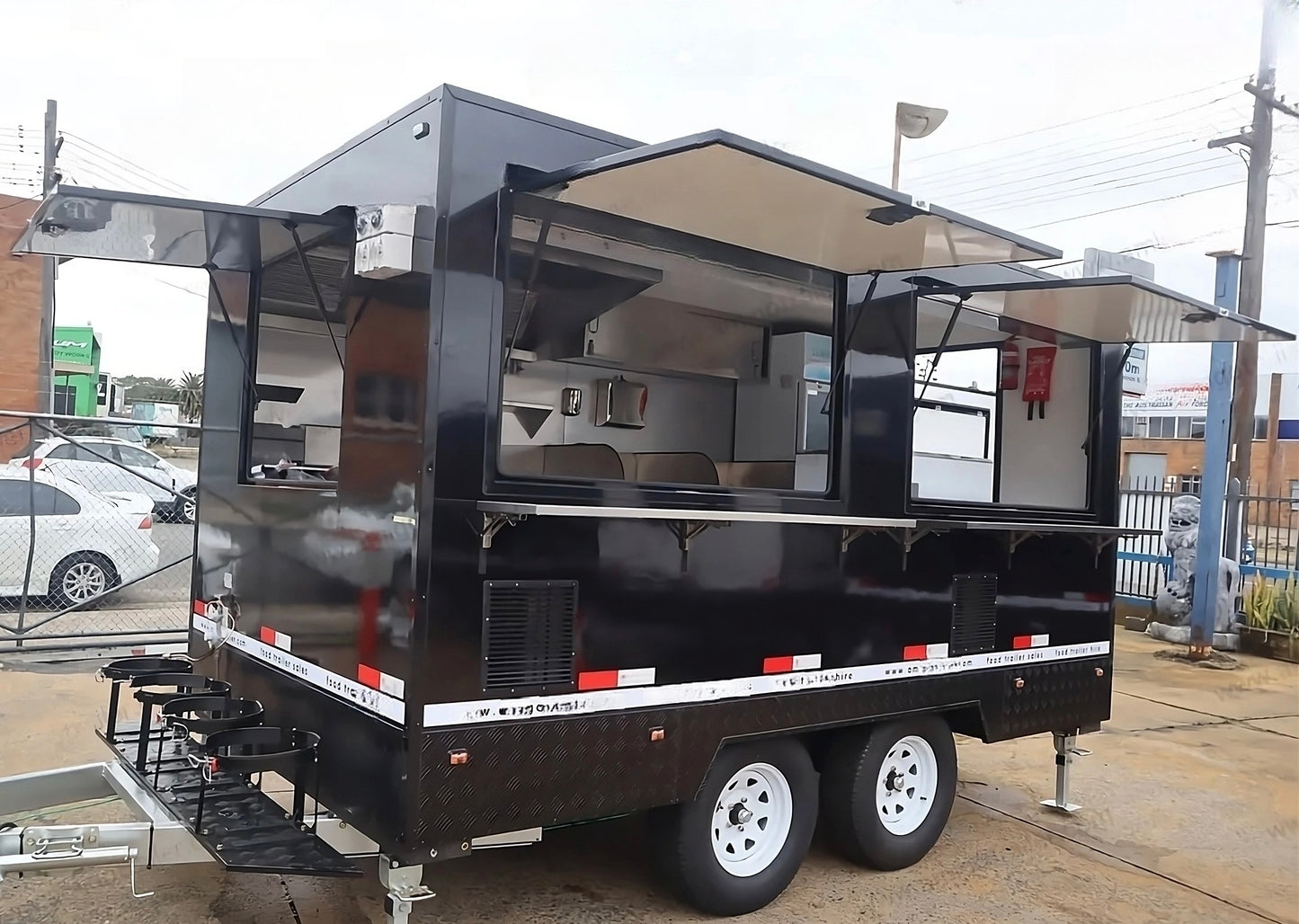 4 Meter Food Trailer Roof Fan With Drinks Fridge Black RTT-S4MDF