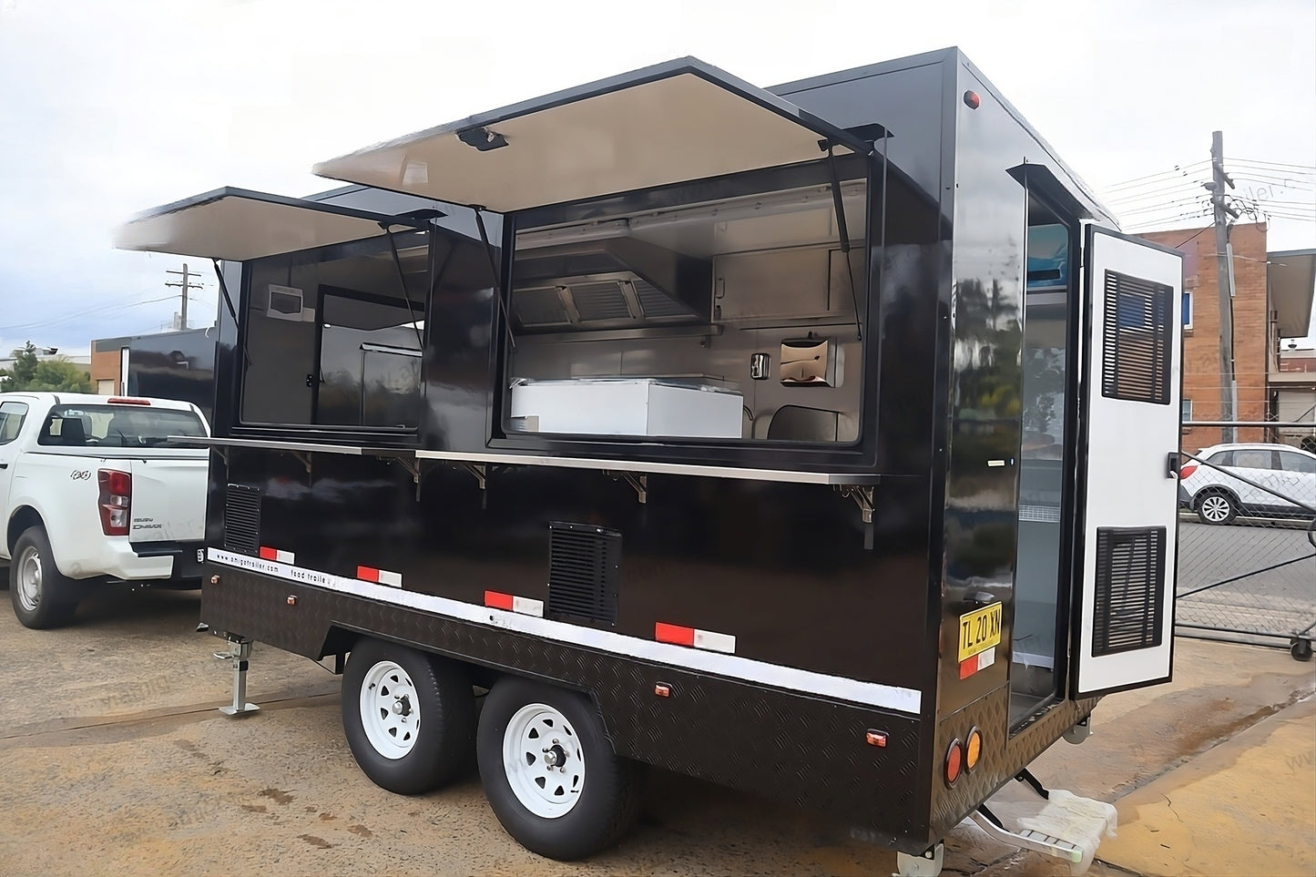 4 Meter Food Trailer Roof Fan With Drinks Fridge Black RTT-S4MDF