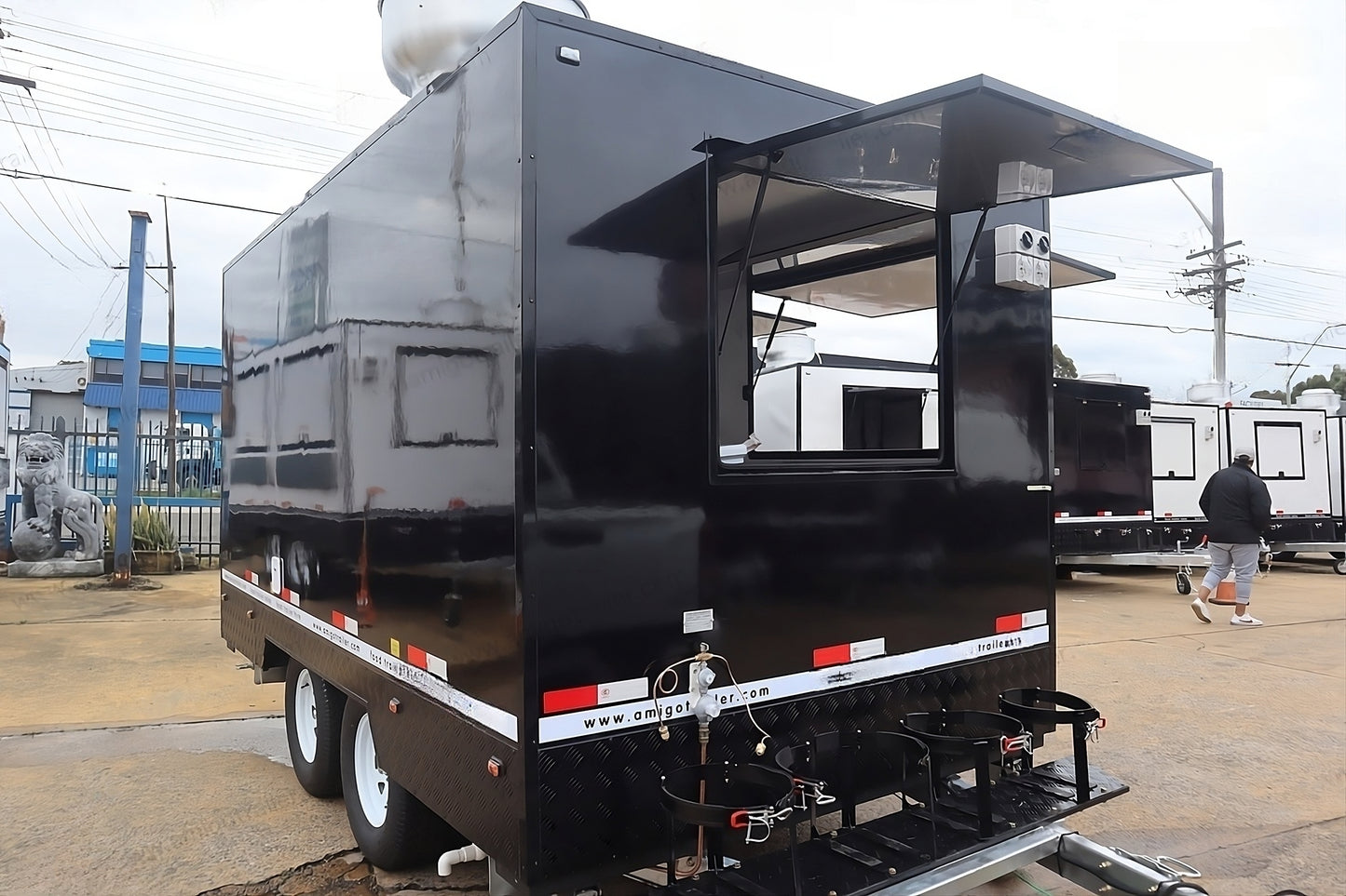 4 Meter Food Trailer Roof Fan With Drinks Fridge Black RTT-S4MDF