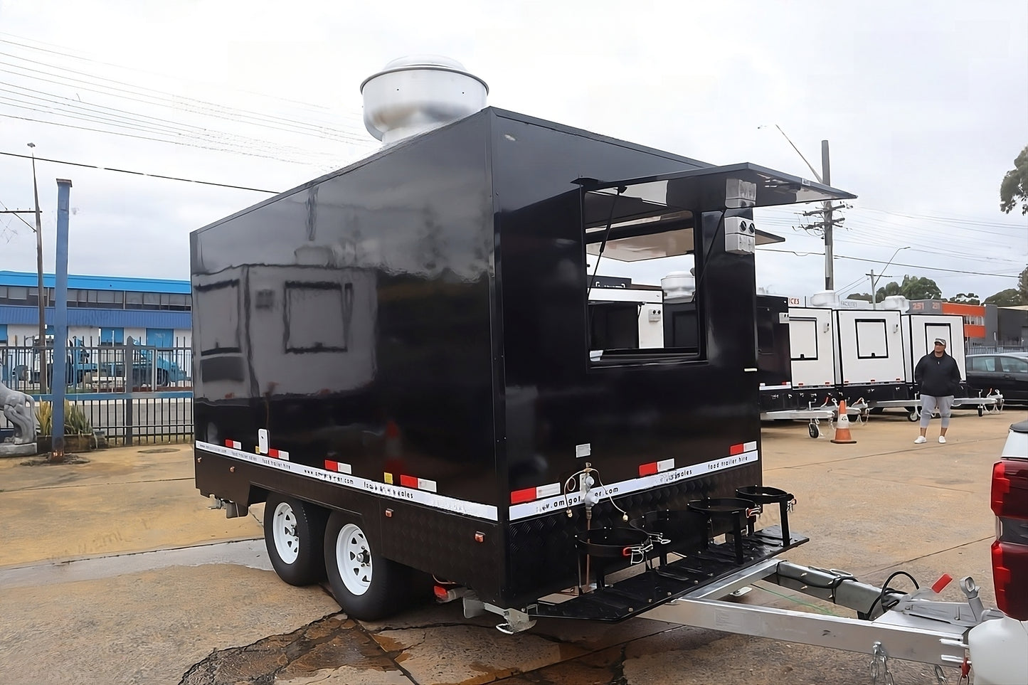 4 Meter Food Trailer Roof Fan With Drinks Fridge Black RTT-S4MDF